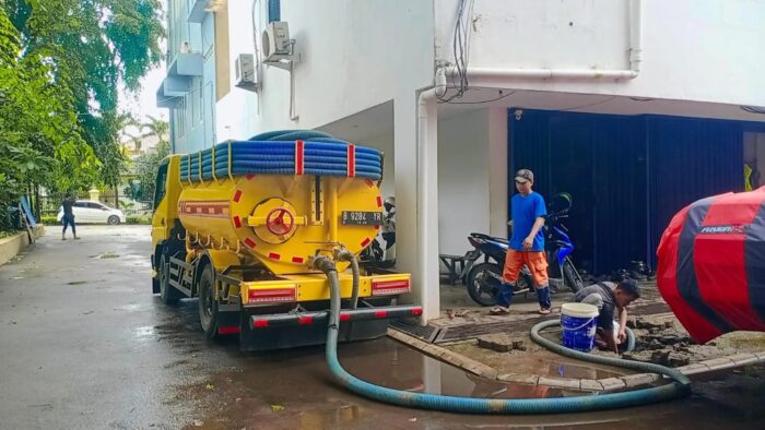 jasa sedot wc jayakarsa