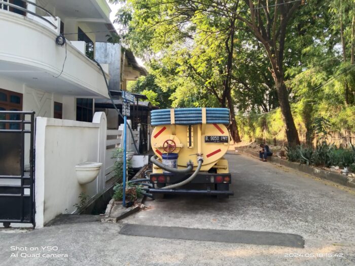 jasa sedot wc halim