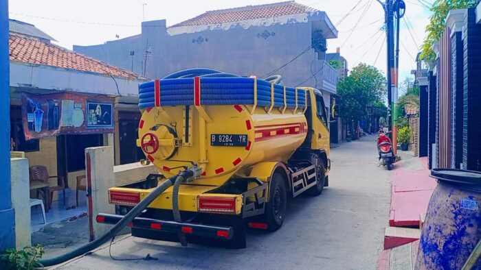 sedot limbah jakarta
