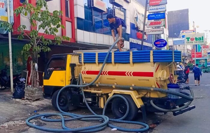 spesialis sedot lumpur limbah dan lemak resto Jakarta