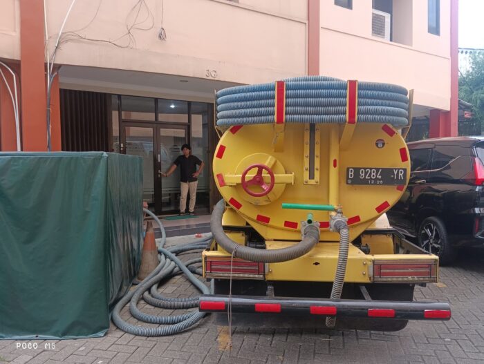 layanan jasa bongkar septic tank