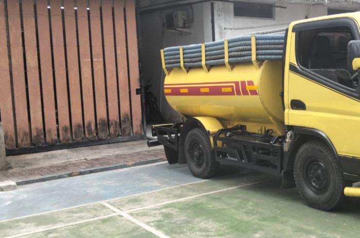 layanan sedot dan kuras septic tank bergaransi